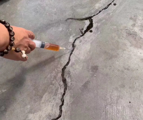 屯城镇混凝土裂缝修补技术详解​